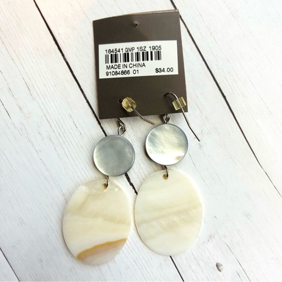 NEW NWT J. Jill Natural Abalone Shell Mother-of-Pearl Oval Earrings $34 Retail - Picture 2 of 4